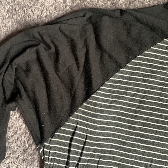 LuLaRoe top 3x - Picture 3 of 4